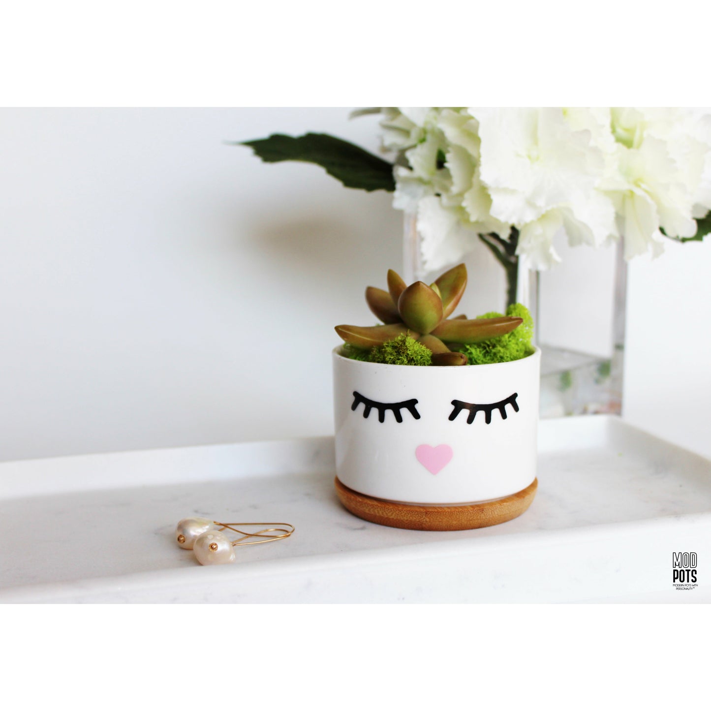 Eyelashes Pot