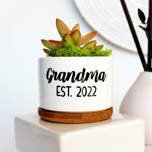 Grandma Est. YEAR (bubble font)